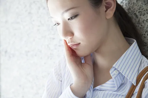 若い女性